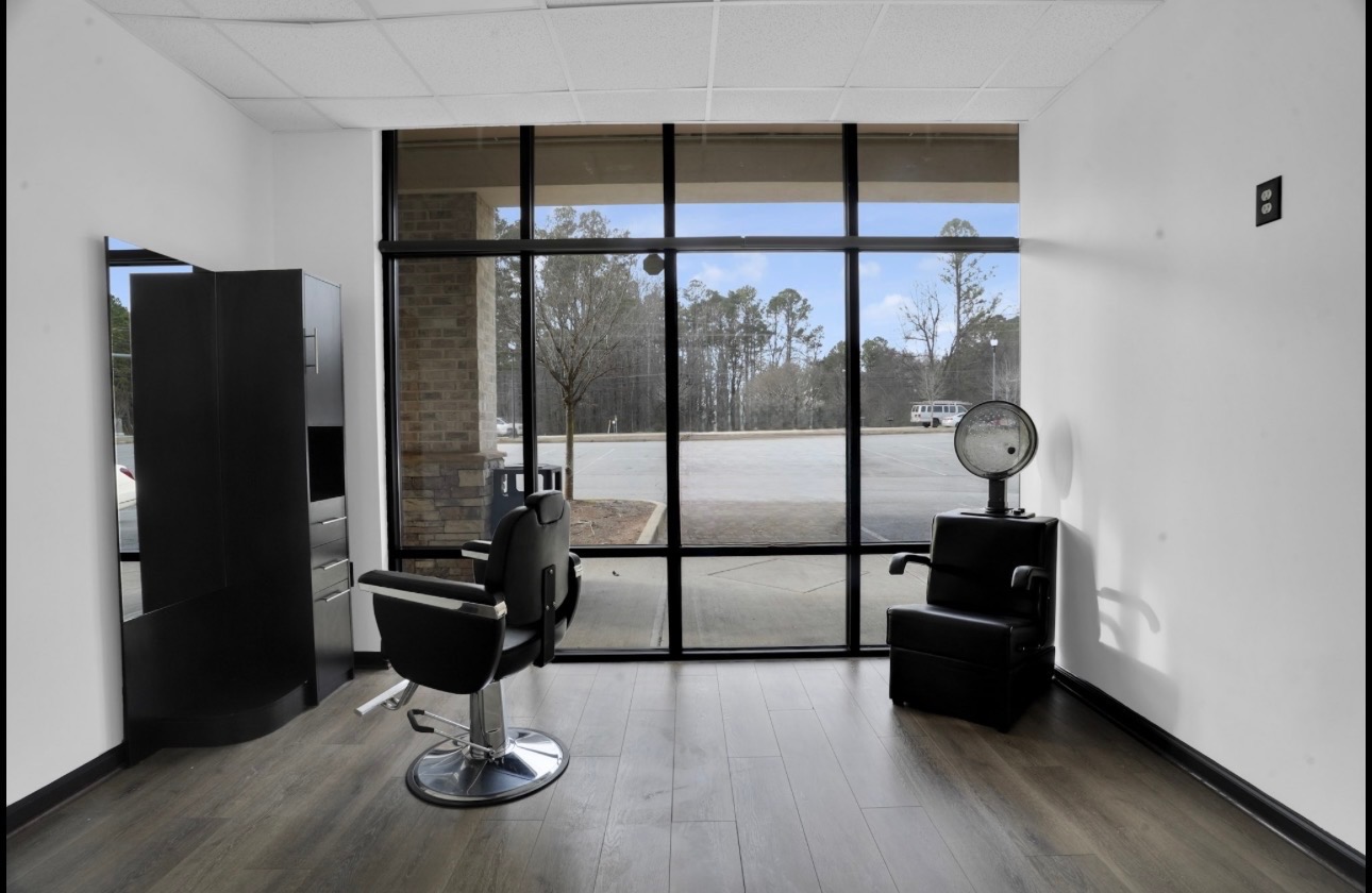 Royal Suite with styling chair and panoramic windows